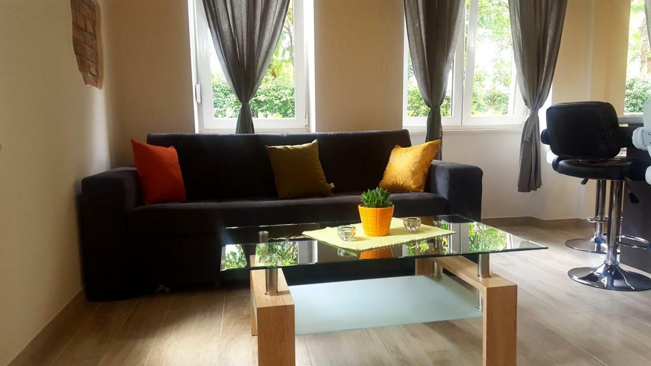 Studio Apartment Vanna - 1St Row To The Sea Opatija Exteriér fotografie